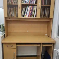 میز تحریر +بوفه ی شیشه ای متصل با چراغ مطالعه