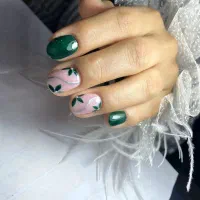 استخدام ناخنکار حرفه ای و  مژه کار