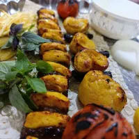 تهیه غذای پدیده باکمترین قیمت وبهترین کیفیت