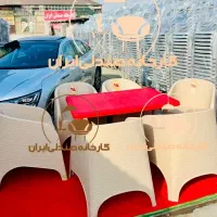 میز و صندلی پلاستیکی طرح کاناپ ناهارخوری غذاخوری
