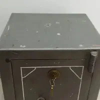 گاوصندوق قدیمی