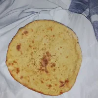 نون محلی تازه پخت روز