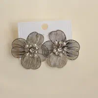 گوشواره رنگ ثابت