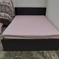 تخت دو نفره کم کار بسیار محکم