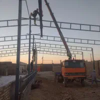 جرثقیل رضا با ۳۰سال تجربه کاری