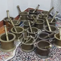 آسیاب قدیمی آیینه شمعدان ظروف فلزی