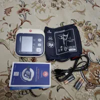 فشارسنج بازویی دیجیتال پیک سلوشن مدل easyRAPID