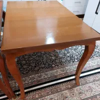 میز چهار نفره کاملا نو