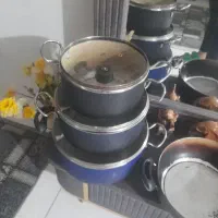 ۳عدد قابلمه و یه تابه