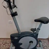 دوچرخه ورزشی ثابت در حد نو دارای نمایشگر