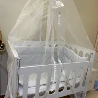 گهواره تخت کنار مادر ام دی اف