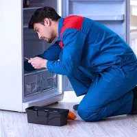 تعمیر تخصصی انواع یخچال های خانگی و فریزر ،ویترینی