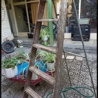 نردبان اهنی نقاشی