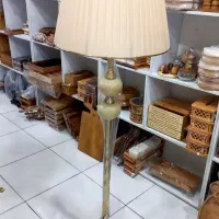 آباژور کنار سالنی بلند