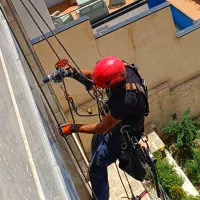 کار در ارتفاع راپل پیچ و رولپلاک کارواش