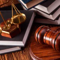 مشاوره و وکالت تخصصی توسط وکیل با سوابق قضایی