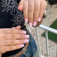 مدل کاشت ناخن با تخفیف ویژه