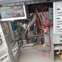 کامپیوتر کیس همراه لوازم جانبی