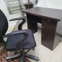 فروش یکعدد میز کار با صندلی گردان