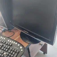 مانیتور و کیبورد کامپیوتر