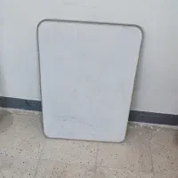 میز تحریر و وایت برد