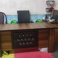 میز و صندلی