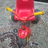 سه چرخه و اسباب بازی
