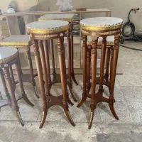 میز کنار سالنی