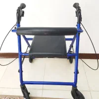 واکر چرخ دار تاشو