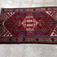 قالی دستباف قدیمی