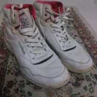 کتونی reabok اصل سایز ۳۹ ۴۰