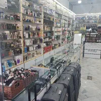 همکار مجرب خانم در لوازم آرایشی