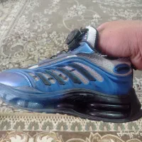 فروش چند جفت کفش بچگانه