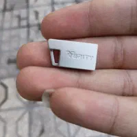 فلش ۶۴ گیگ