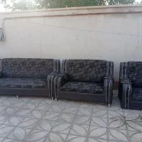 یک دست مبل راحتی هفت نفره با عسلی