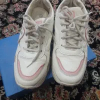 کفش اسپرت (زنانه)