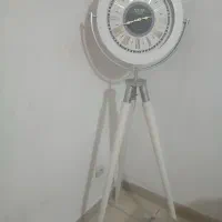 مینی بوفه و ساعت ایستاده