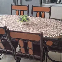میز ناهار خوری شش نفره ۵/۷۰۰/۰۰۰ تومان