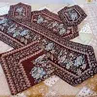 رومیزی و رانر.