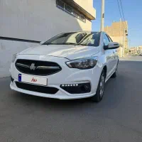 شاهین ۱۴۰۴ دنده‌ای ساندروف سفید بی‌رنگ و شاسی پلمپ