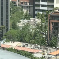 خدمه خانم برای کار در سالن زیبایی منطقه فرشته