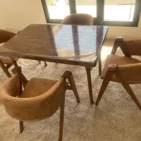 یک دست میز ناهار خوری