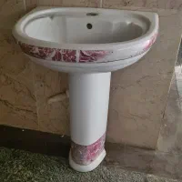 روشویی پایه دار