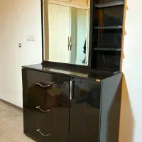 میز آرایشی هایگلاس