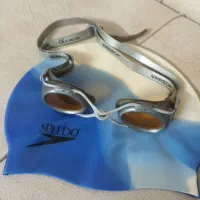 عینک و کلاه شنا