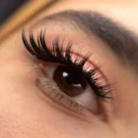 کاشت مژه هیدن فومن