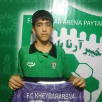 دو نفر بازیکن فوتبال رده جوانان با حقوق