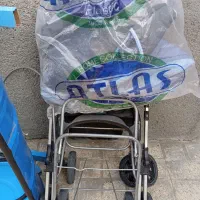 کالسکه به همراه آغوشی بچه