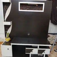 یک عدد میز تلویزیون