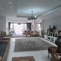 200-متر-سه-خواب-چهارباغ-بالا